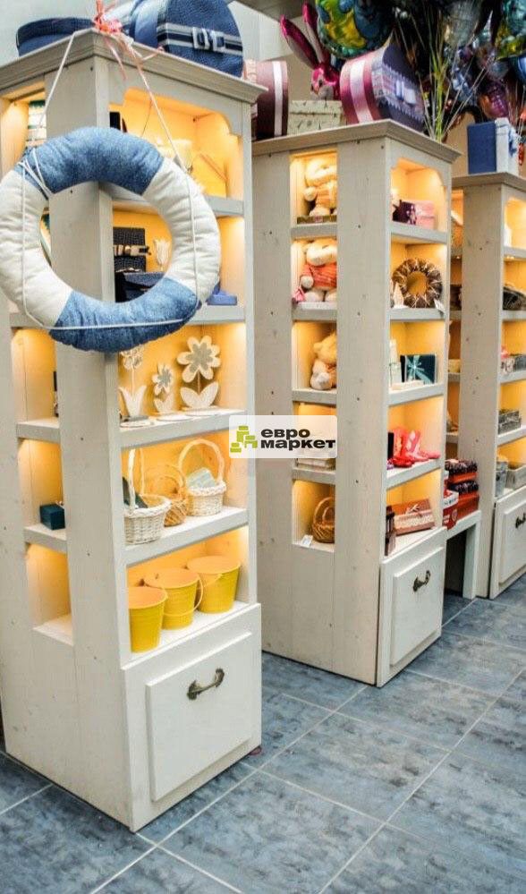 Торговый остров для подарочных изделий