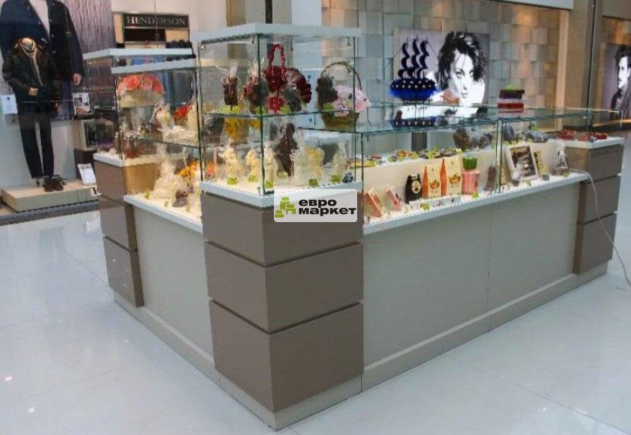 Торговый остров для продажи шоколада